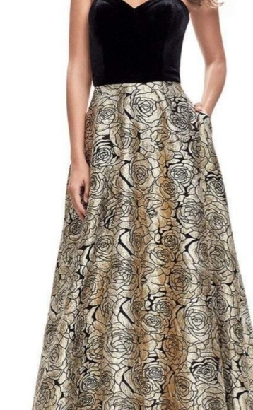 La Femme Pageant/Prom Gown #25581 - Picture 5 of 6